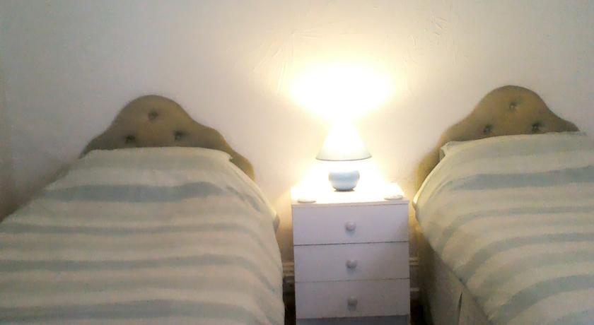 Lea Hurst B & B Bournemouth Bilik gambar